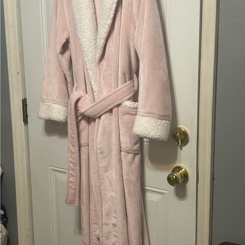 Charter Club Soft Pink Fleece Robe